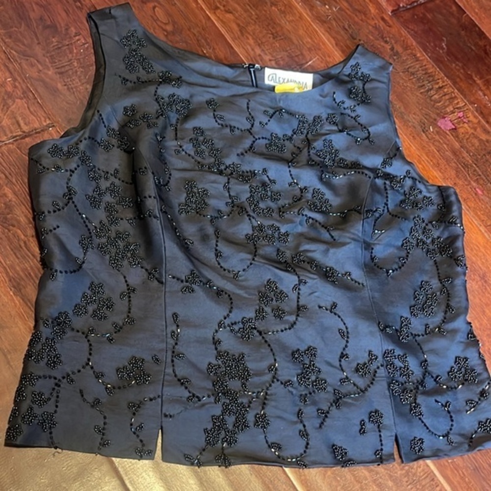Alexandria beaded black tank blouse size 10 rounded neckline zipper back seaming